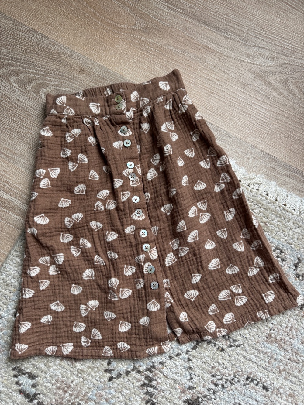 Rylee + Cru Brown Skirt with White Shell Print